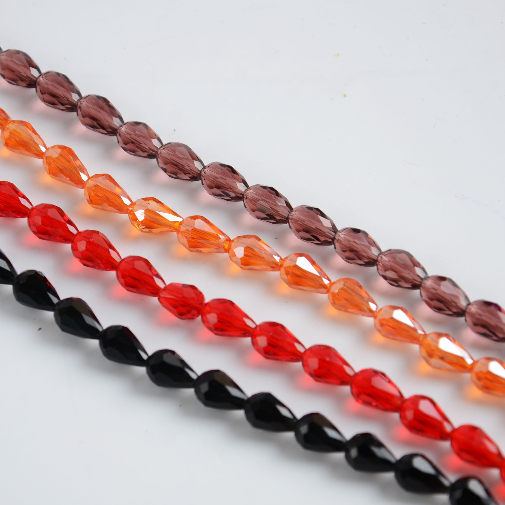 2332790944_946957949