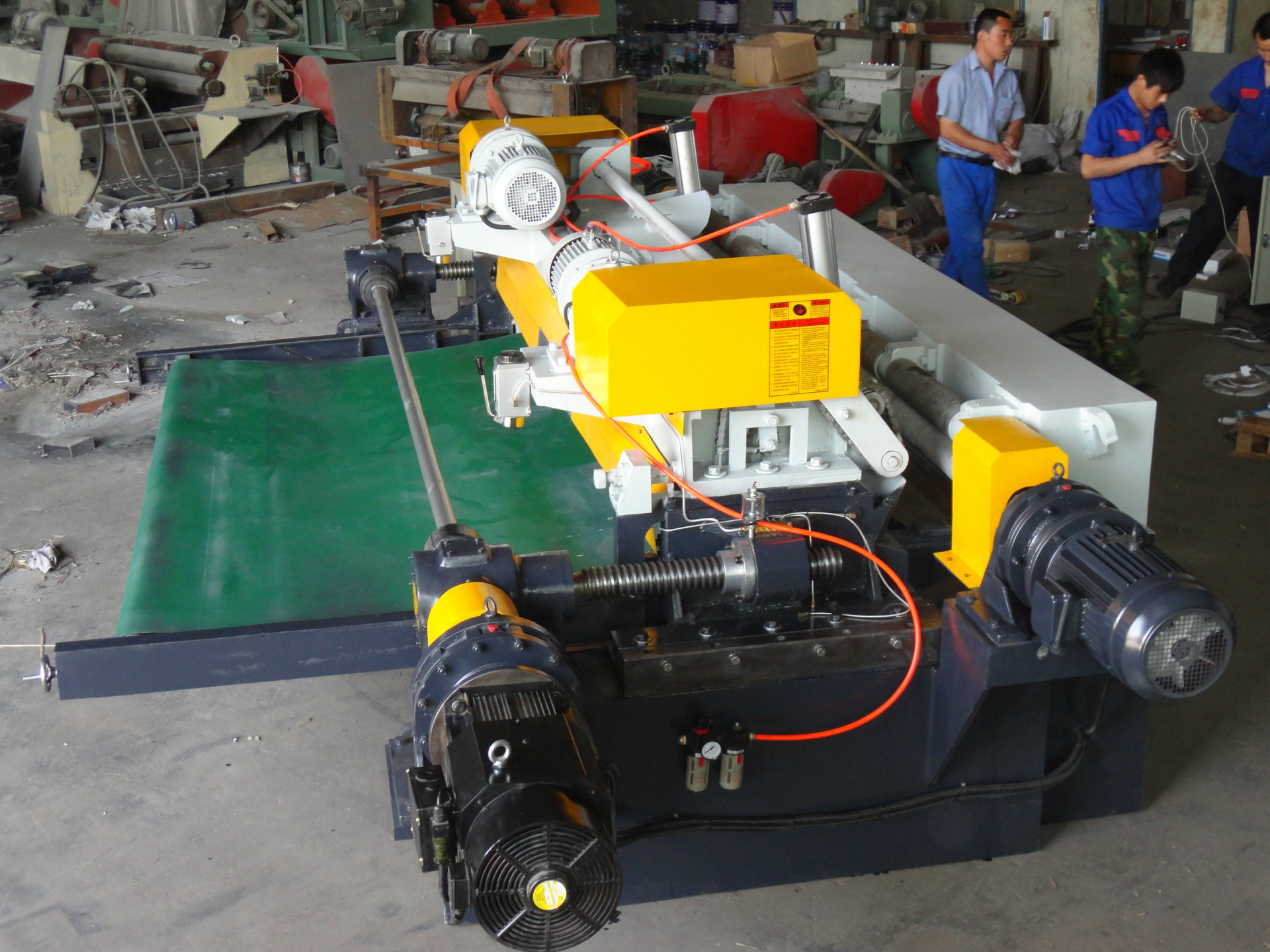 三乐天旋切机    质量优  产能高木工板