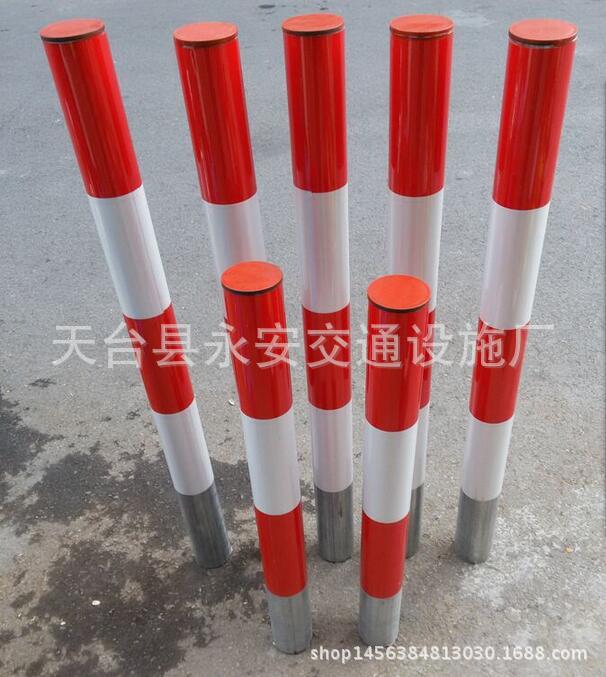 嵌入式红白道口柱 钢管警示柱 隔离桩 路桩 铁立柱 防撞柱 固定桩