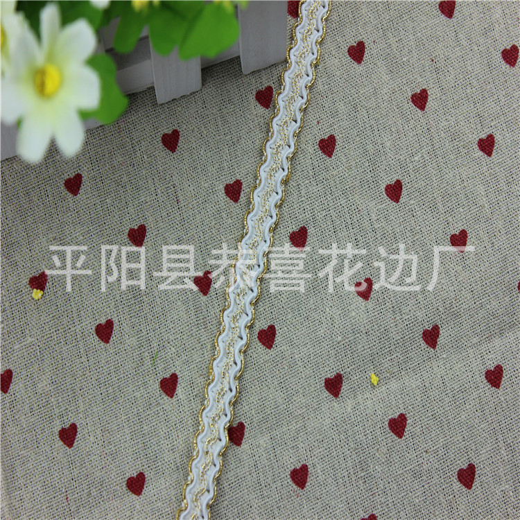 白色金线花边