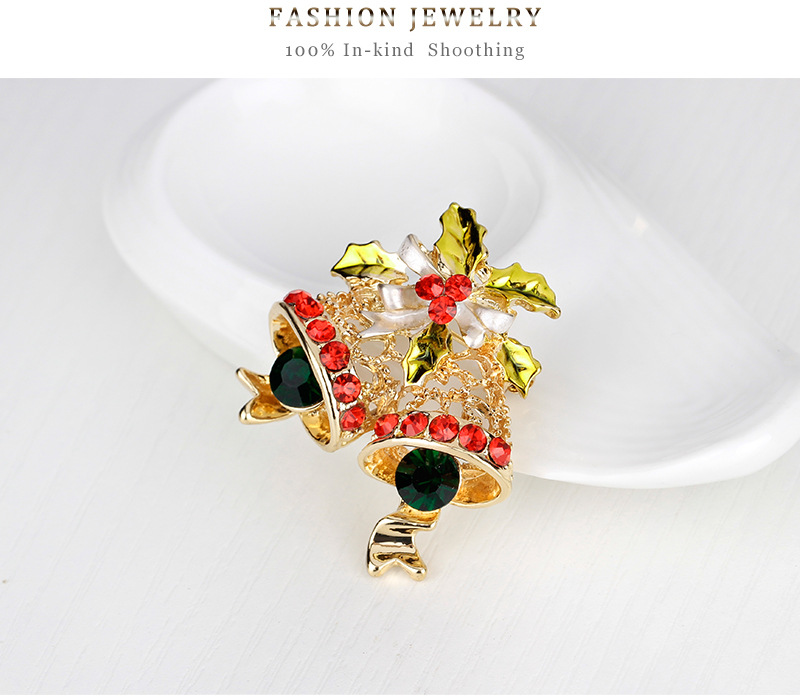 Christmas Deer Brooch Image 3