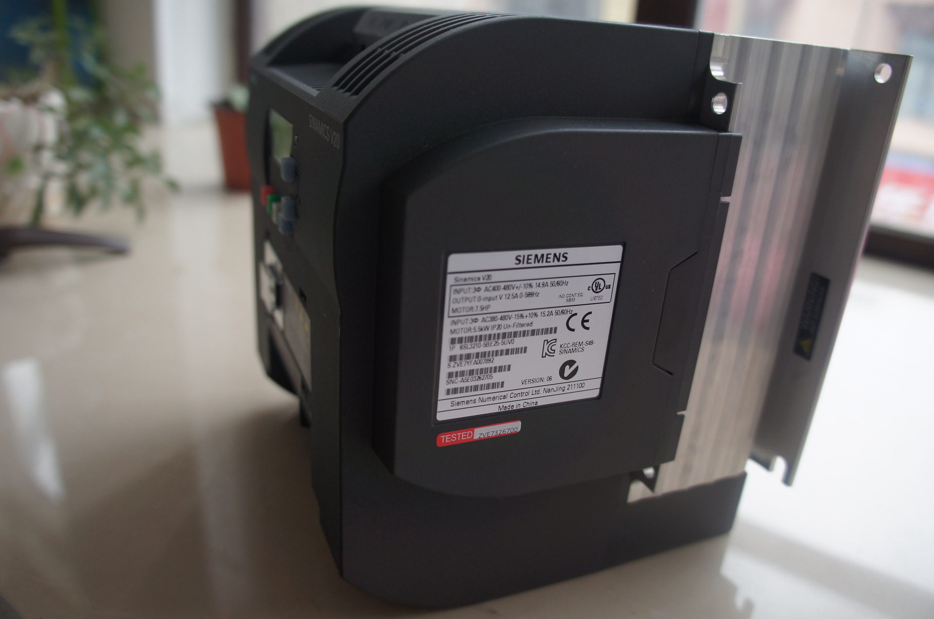 西门子V20变频器 三相 6SL3210-5BE22-2CV0 2.2KW 带滤波