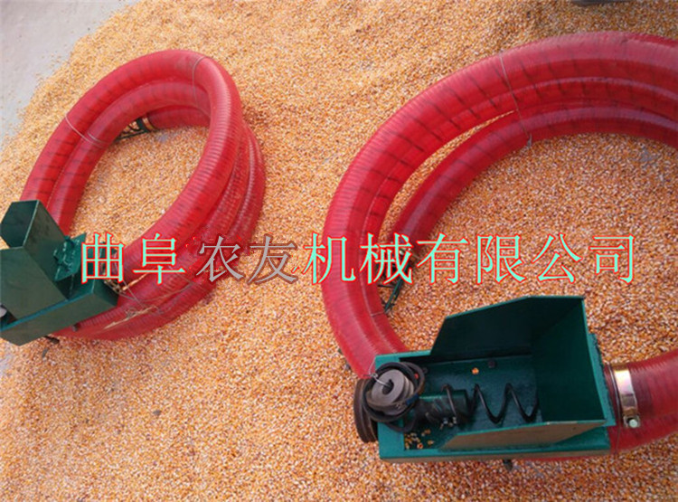 场上作业汽油动力吸料机 可弯曲吸料管弹簧吸料机