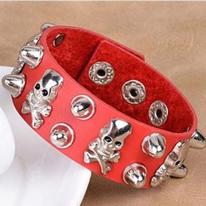 Wholesale European and American couples skull rivet combination punk retro hip-hop bracelet domineering bracelet jewelry bracelet
