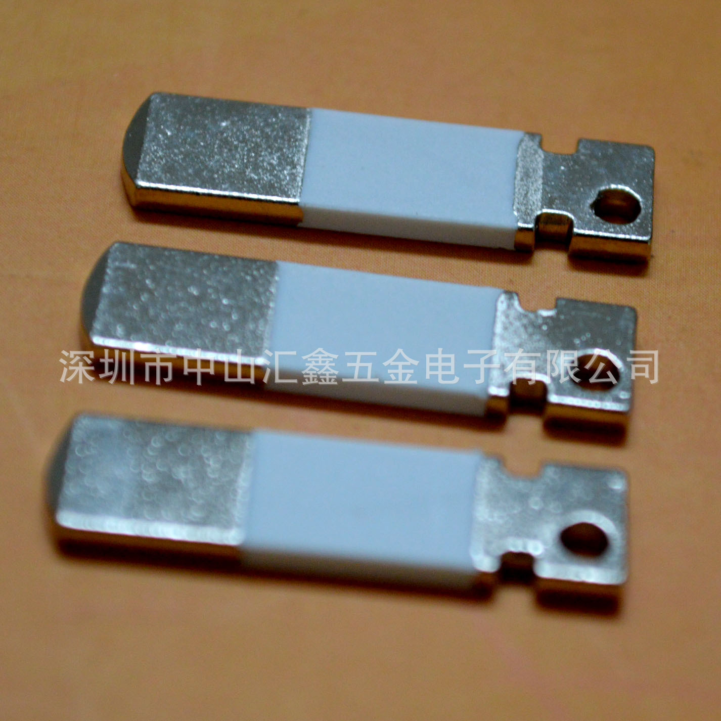 厂家销售澳规充电器插头 澳式适配器五金插脚可以过折弯测试SAA片