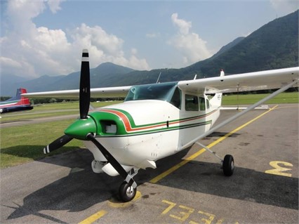 私人飞机 1966架塞斯纳210 固定翼飞机