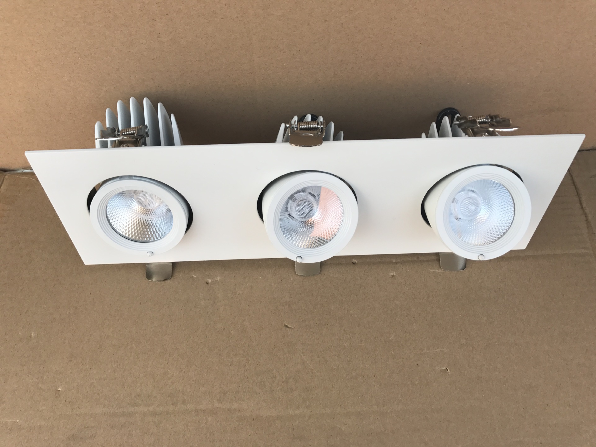 57B98256-D8F2-4522-AA35-F3CEFF