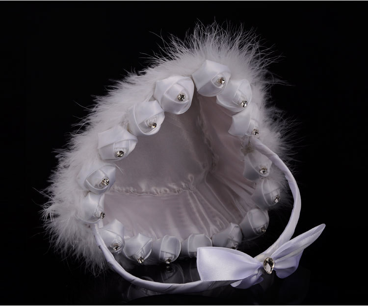 Wholesale of Western-style wedding supplies, creative flower bud heart-shaped flower baskets, ostrich fur flower boys scattering flowers, flower baskets and hand-held baskets detail image 19