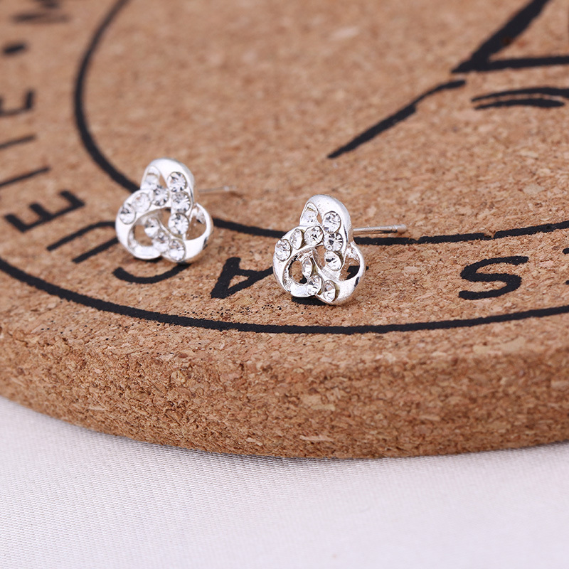 Versin coreana de aretes INS nuevos aretes de diamantes de perlas pequeos aretes de joyera NHQIY479304picture3