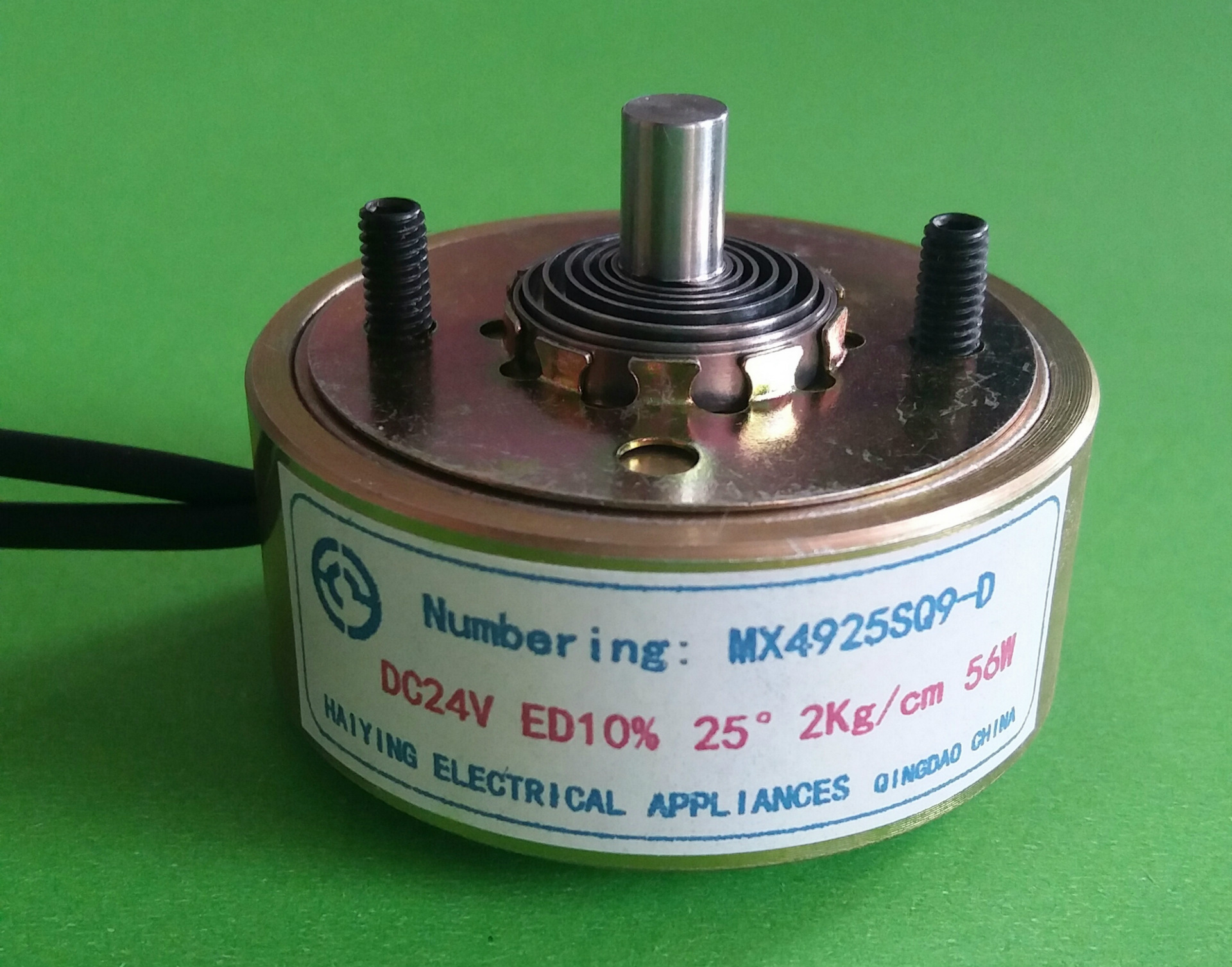 设计生产旋转电磁铁（薄型、旋转角度：顺时针25°、45°逆时针）