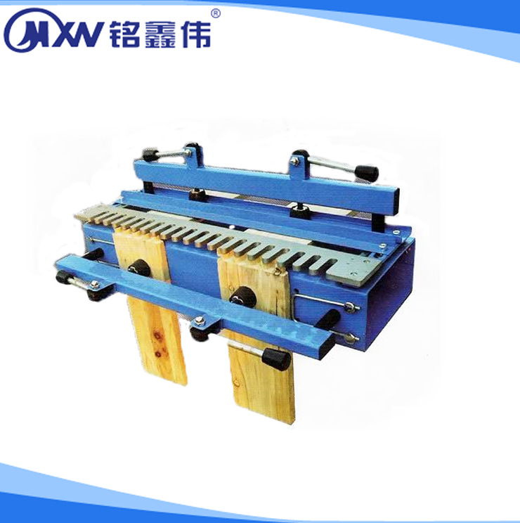 木工机械-便携式燕尾榫机    简易蜂箱榫机