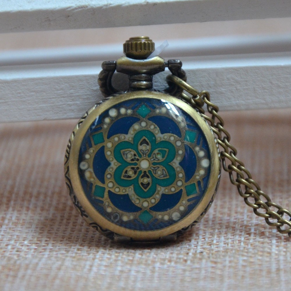 Nostalgic pocket watch retro blue and white porcelain jade pocket watch sweater hanging chain accessories pocket watch gift watch watch manufacturers
