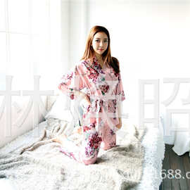 韩版仿睡衣绸缎家居服天竺葵花朵印花贵妇九分袖两件套女