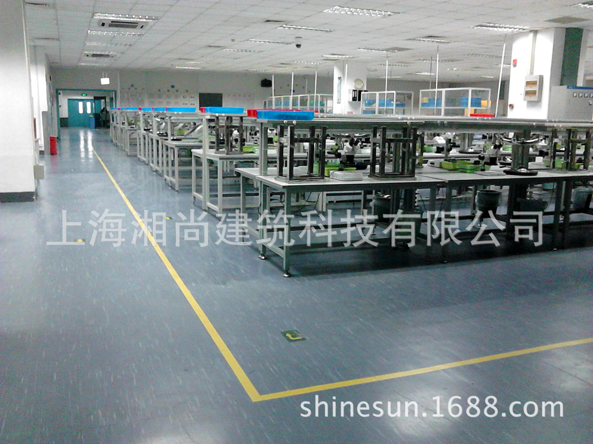 22。600工业PVC地板施工完毕后效果(苏州某**500强