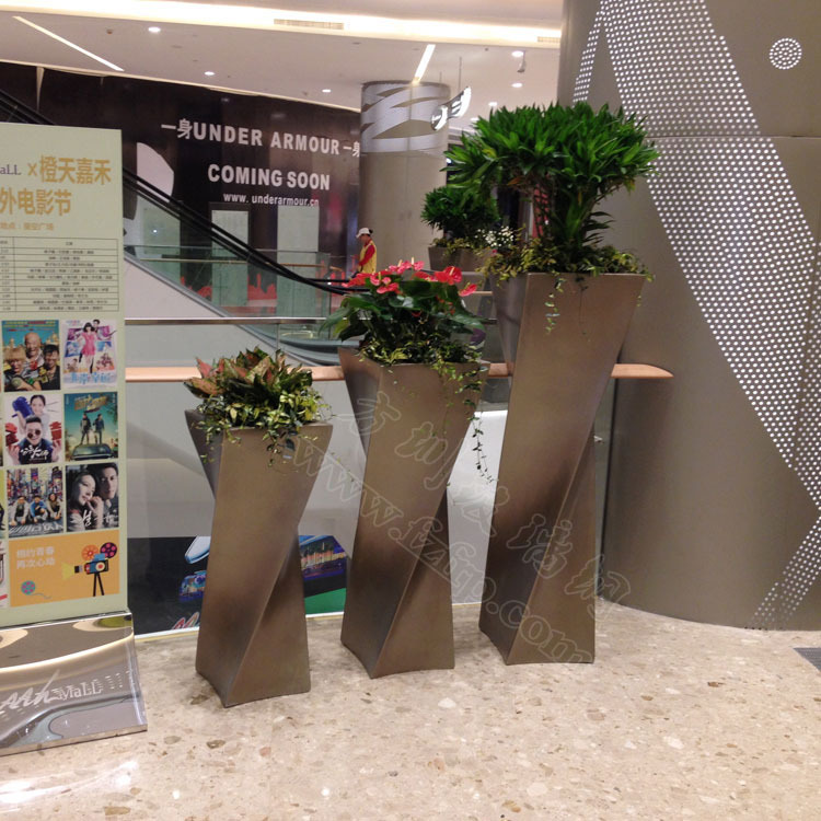 玻璃钢酒店室内组合花盆异型扭曲玻璃钢花钵定做厂家批发