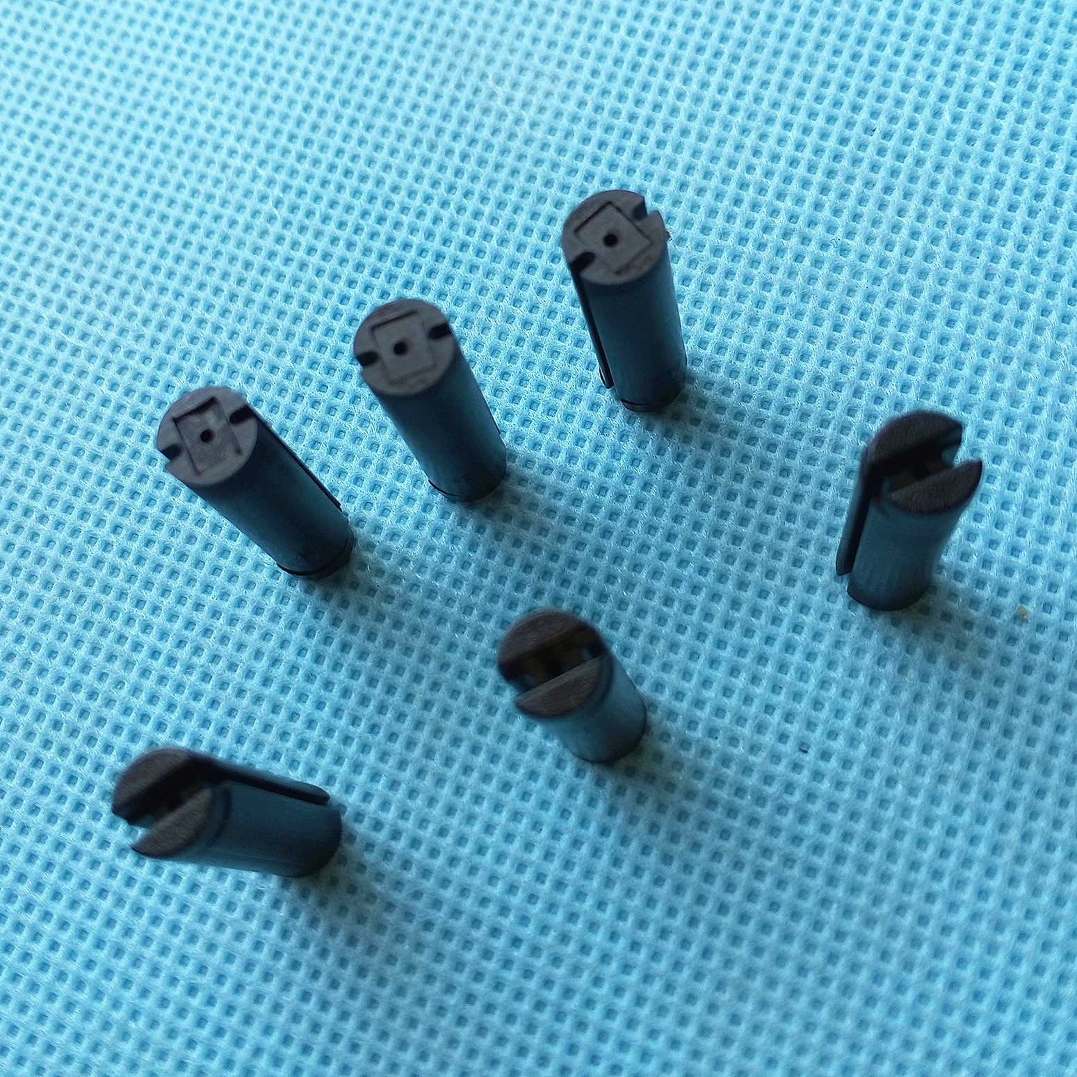 东莞厂家批发 F3LED双坑间隔柱 双色LED灯柱 6.3尼龙黑色间隔柱-阿里巴巴