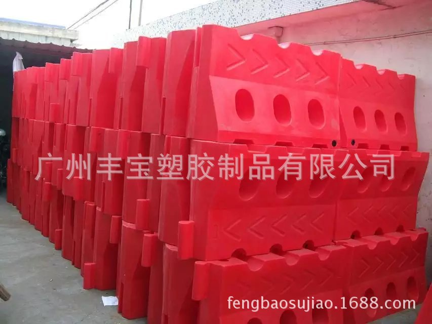 三孔水马 市政交通 滚塑三孔水马，水马隔离墩 1500*800