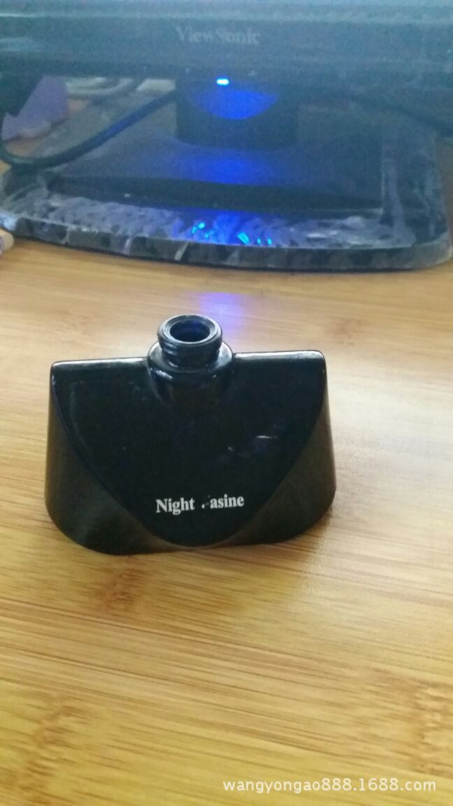 厂家直销现货批发香水瓶乳液瓶100毫升蒙砂小玻璃瓶喷雾化妆品瓶