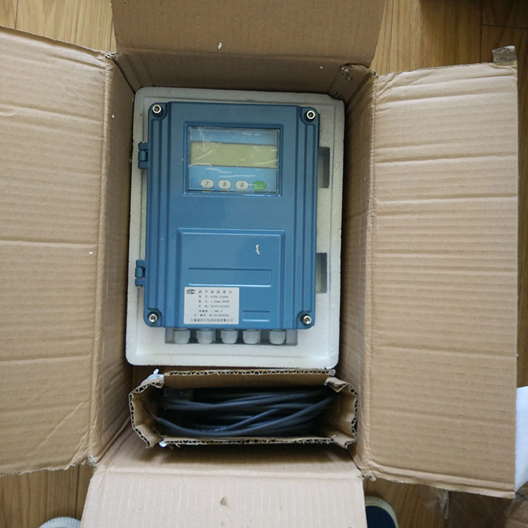 挂壁式超声波流量计4