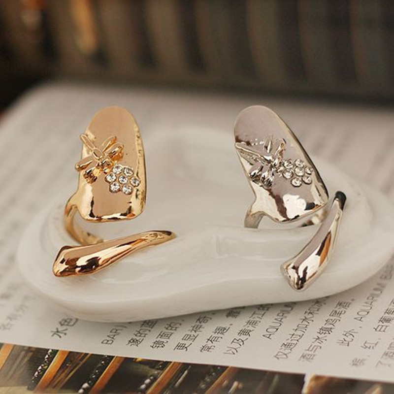 Factory direct Korean fashion personality Dragonfly flower flash diamond nail ring