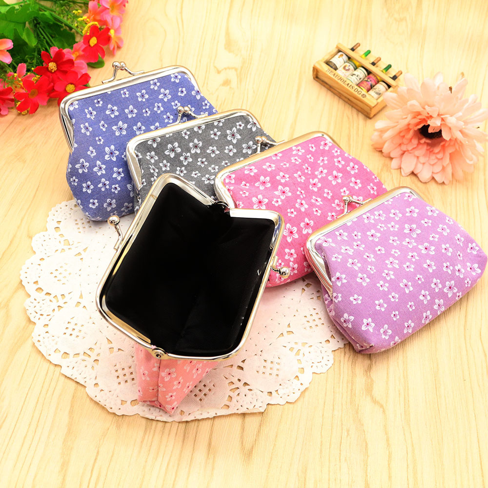 Holiday, Daily Occasion Women's Flower Cloth Lock Clasp Coin Purses