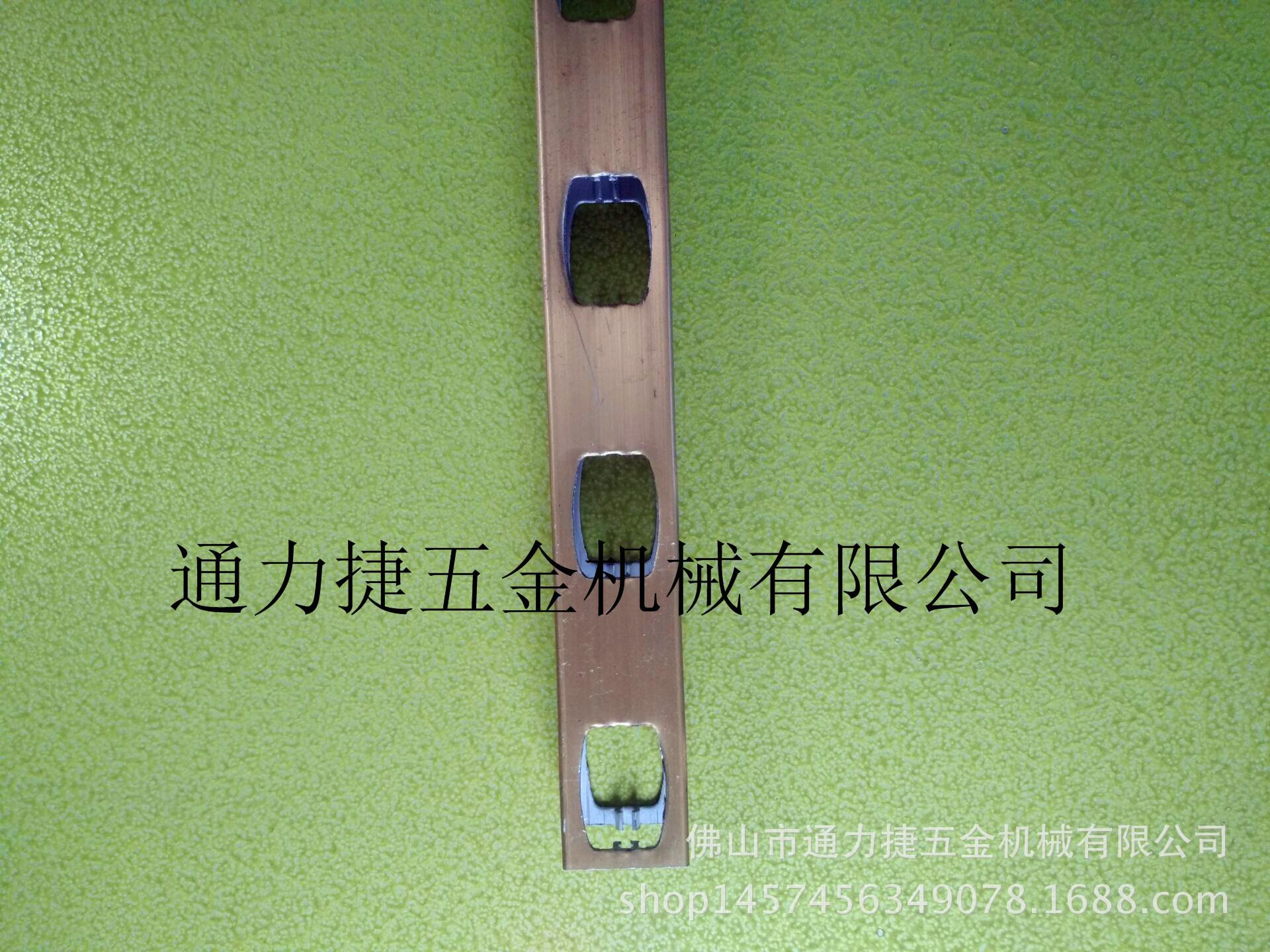 2D13EED357780A8A2E0BDC85E92BA8