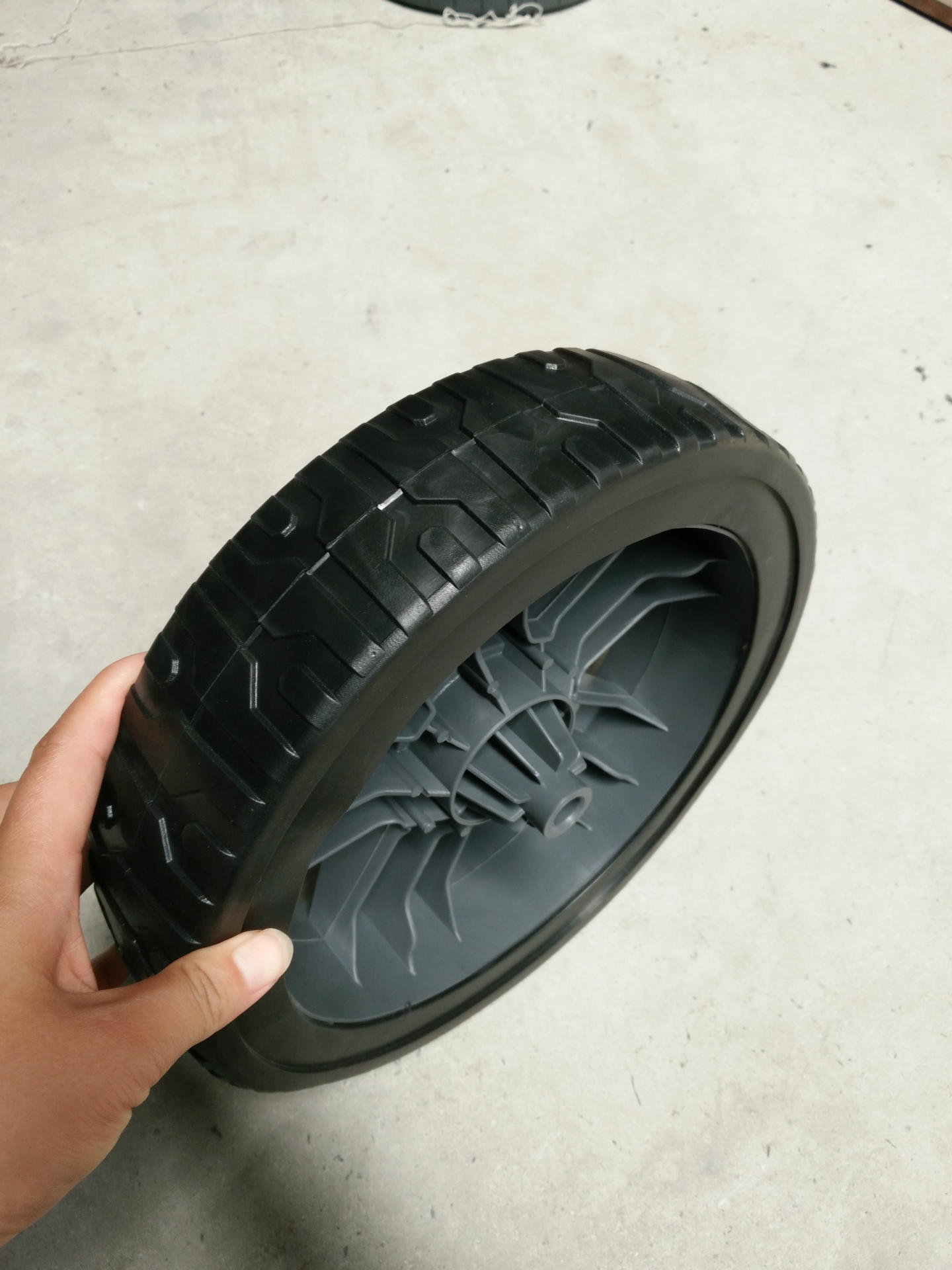 清洗机用塑料轮子 PVC 胎顶 10X1.75 寸 ，草坪机轮子