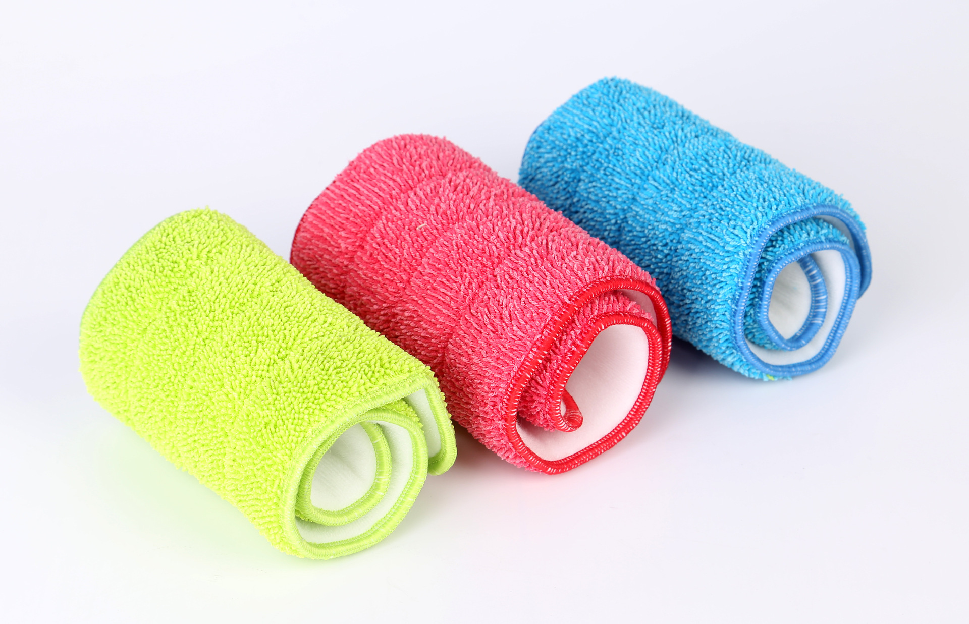 2203870595_1813121695