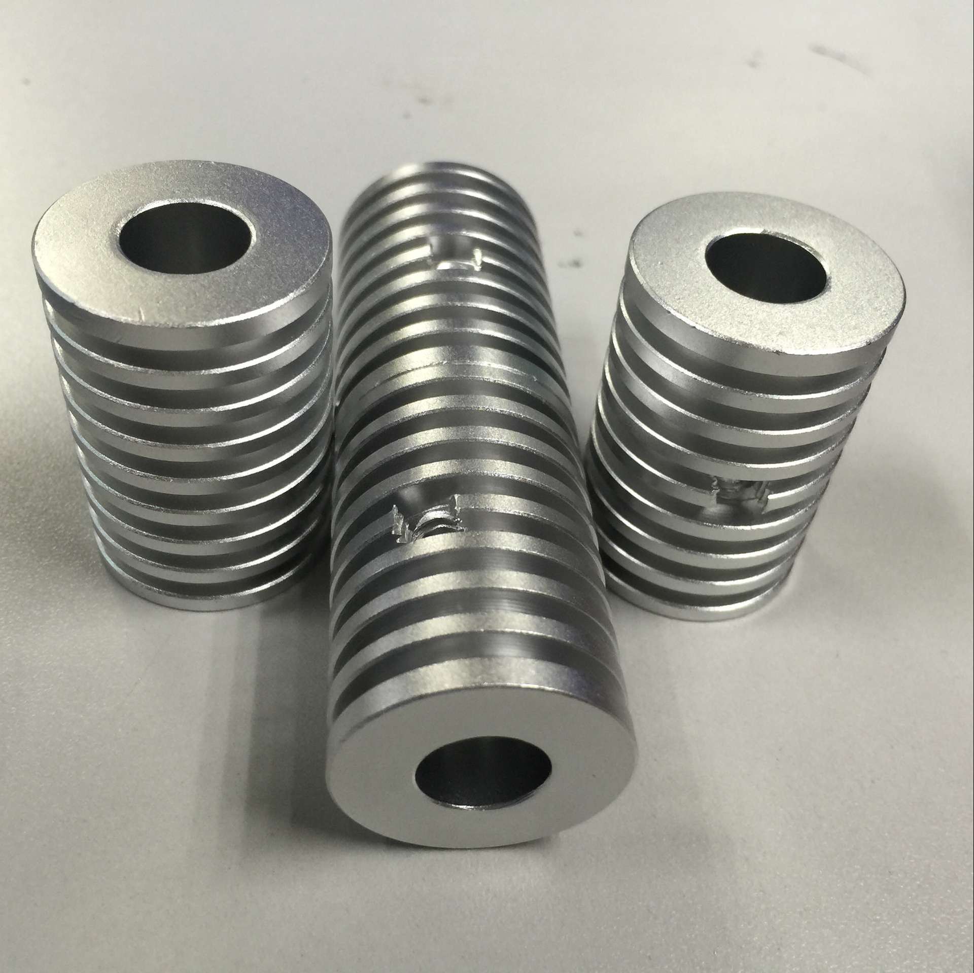 铝合金散热器铝制品散热片批发机车五金件机加工车铣销