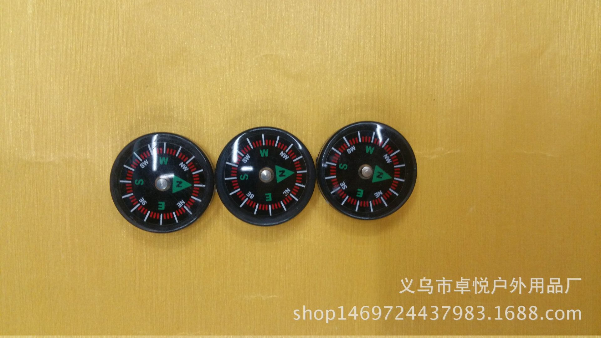 03D52B89EE2E3F2AE3EFBEF932E4B7