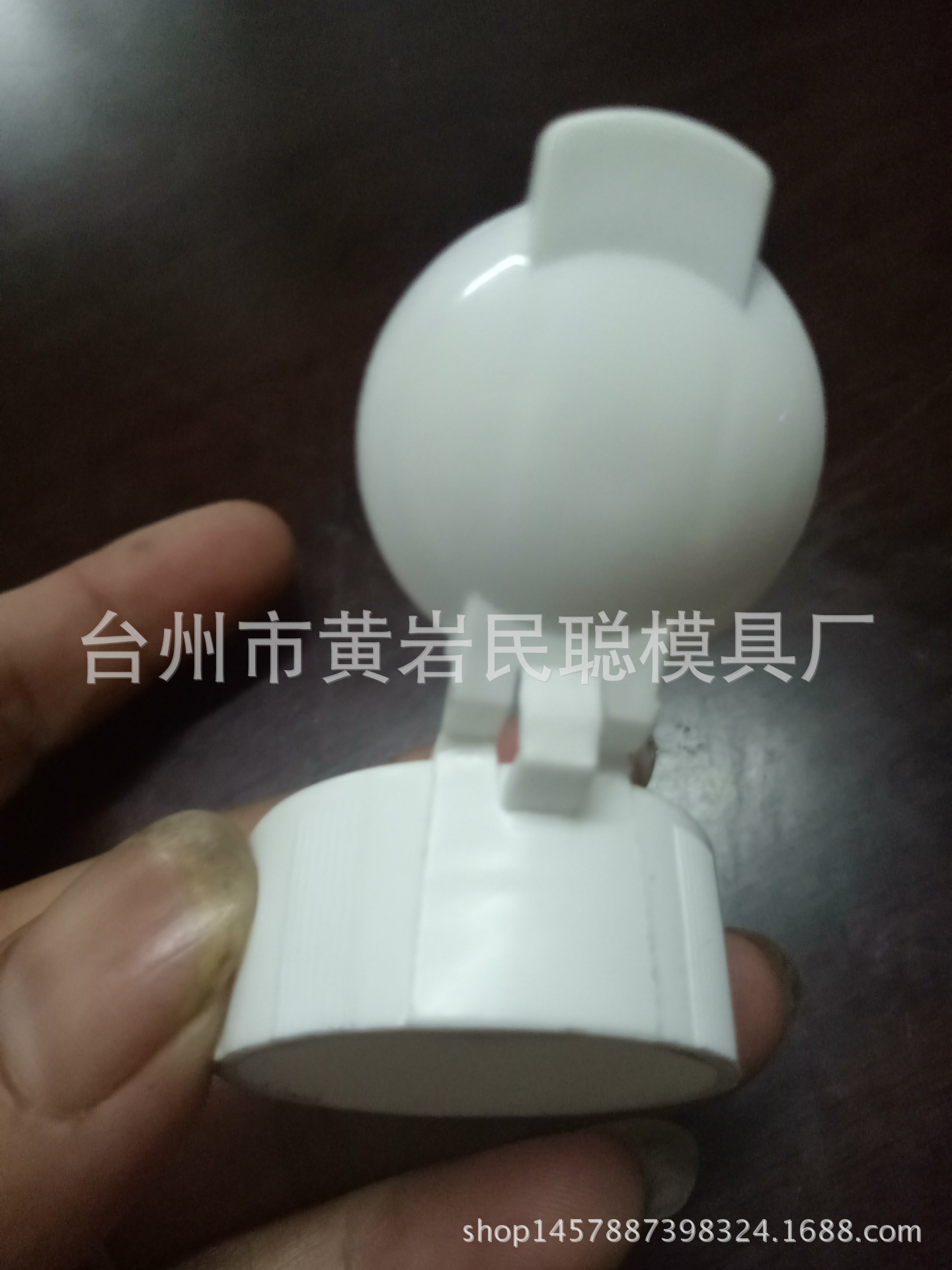 设计制造塑料翻盖模具蝴蝶盖瓶盖各种加工制品注塑机