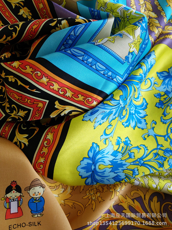 秋冬流行欧美风真丝素缎印花大方巾