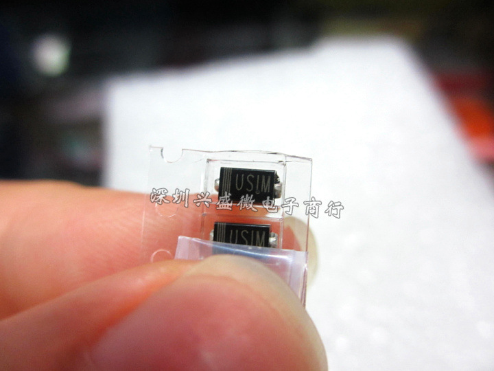 HEF107 US1M 超快恢复二极管 SMA DO214AC UF4007 1A 1000V