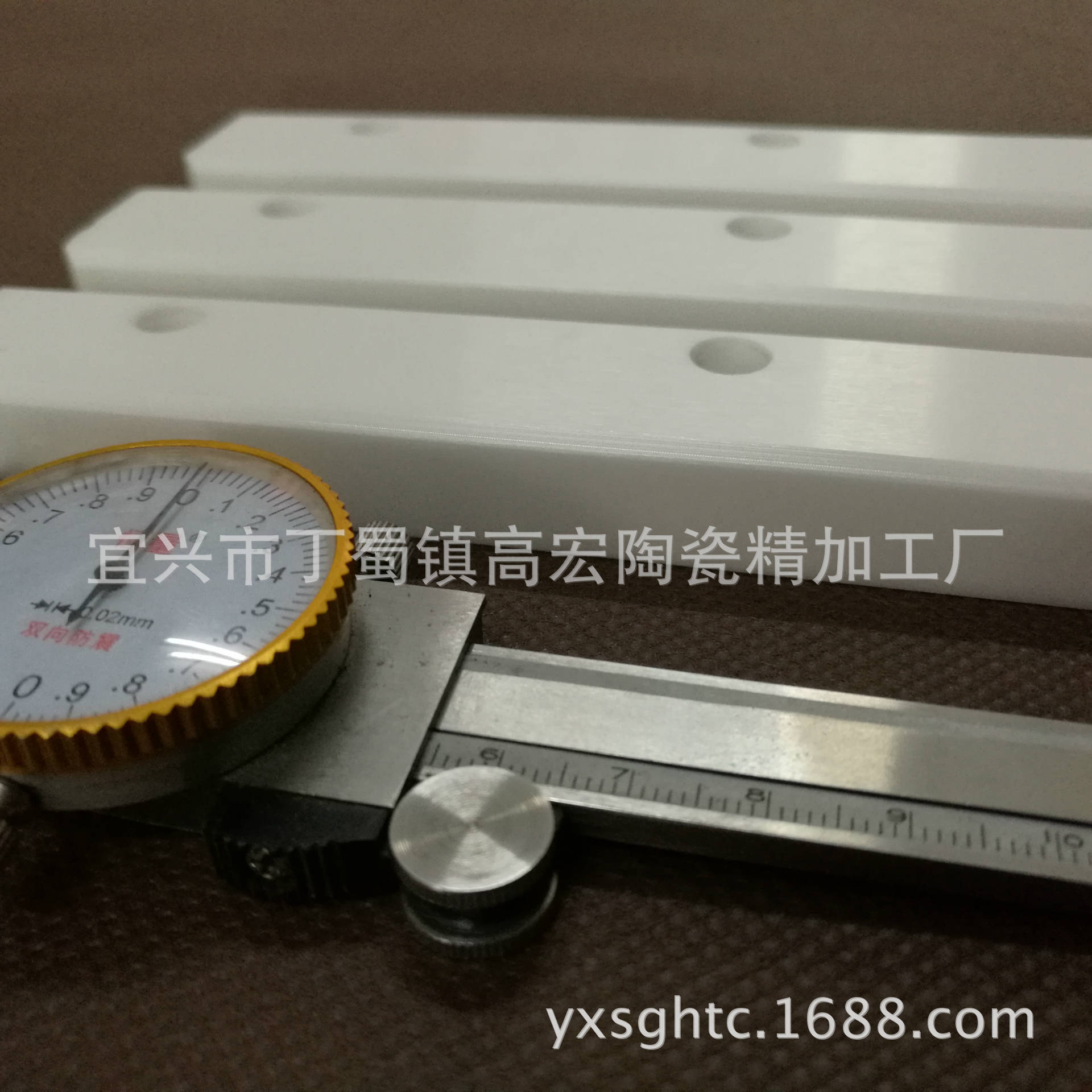 供应氧化锆陶瓷板、陶瓷条 可平面、打孔、开槽等定制加工