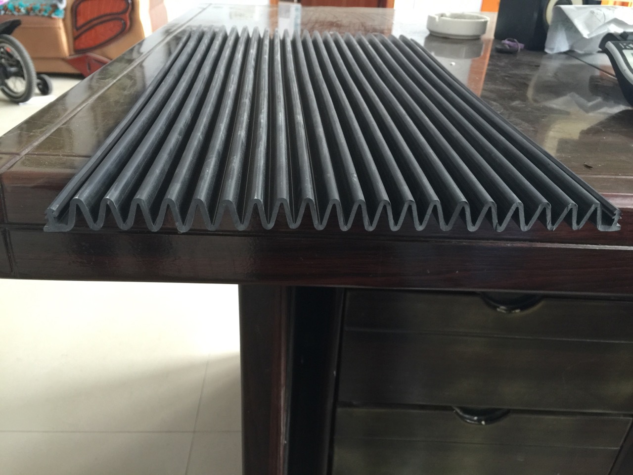 三元乙丙风琴密封条 变形缝密封条 伸缩缝橡胶条 楼层间密封条