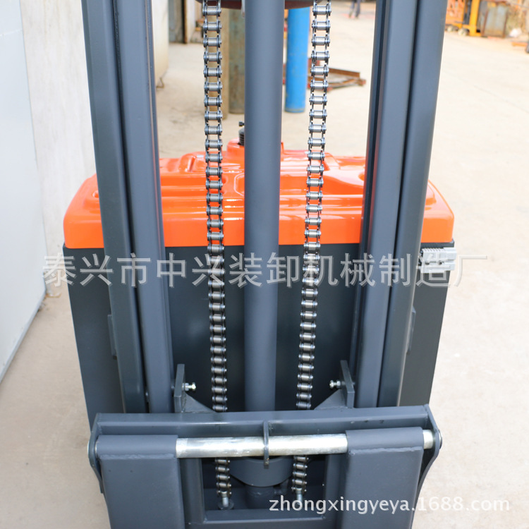 新款全电动托盘堆垛车9