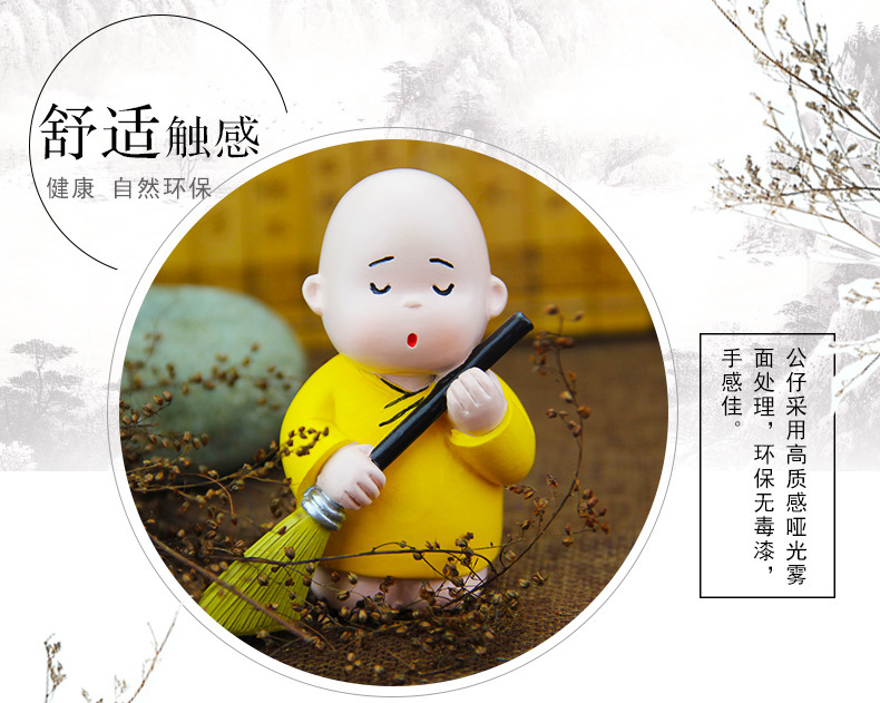 Creative Car Dashboard Little Monk Figurine Resin Craft Handmade Cute Car Interior Decoration