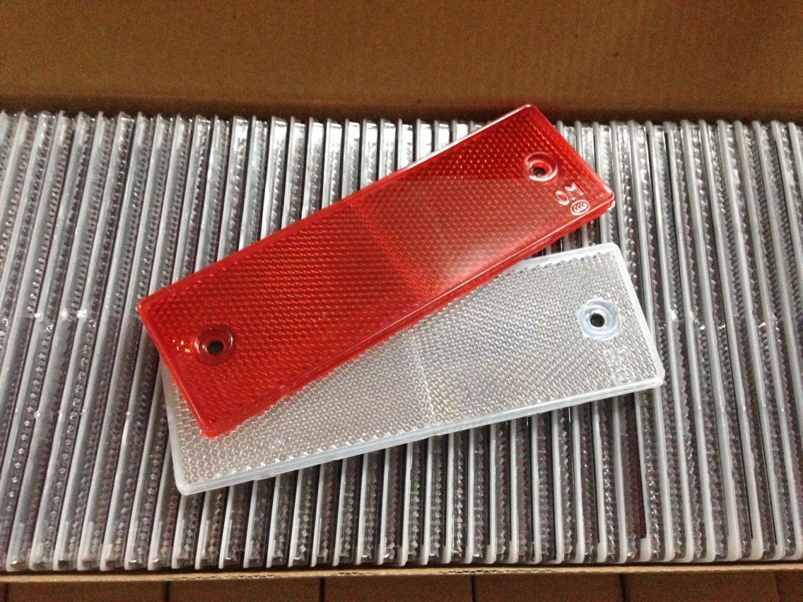 厢式货车 车身塑料反光标识 汽车尾部反光板 无孔