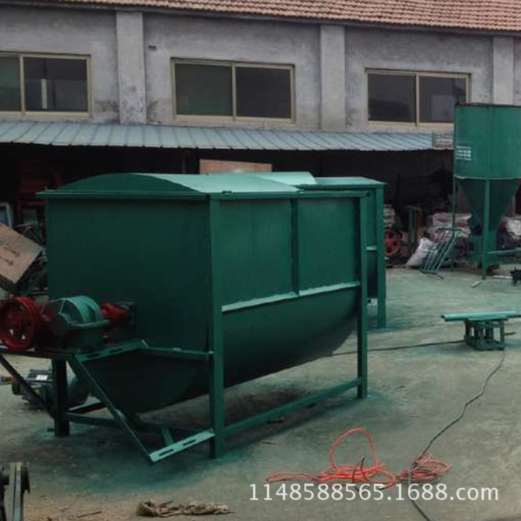 小型卧式饲料搅拌机，颗粒饲料卧式搅拌机