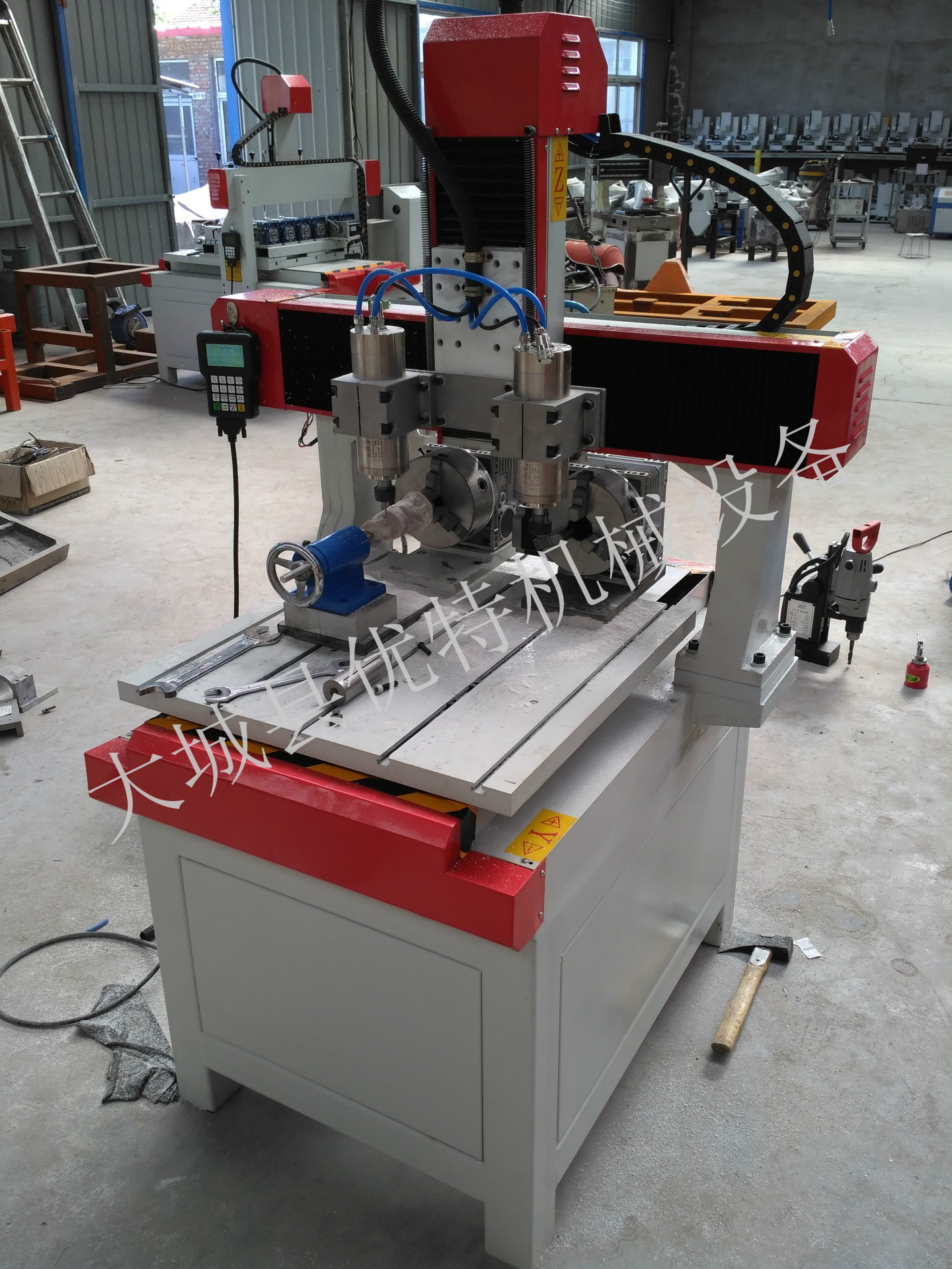 小型雕刻机 四轴联动三维立体木工雕刻机 微型台式雕刻机