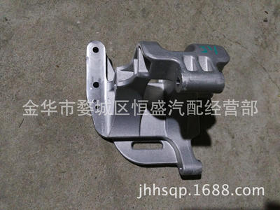 适用五菱荣光1.5空调压缩机支架荣光小卡B15托架冷泵支架(配三电)