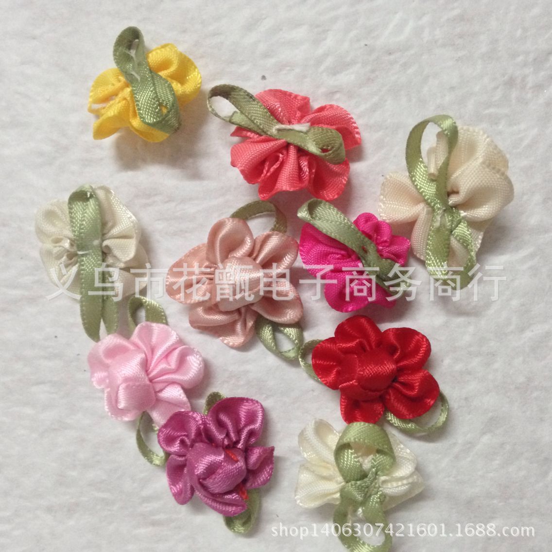 供应纯手工丝带小花 涤纶带玫瑰花苞服装辅料配件