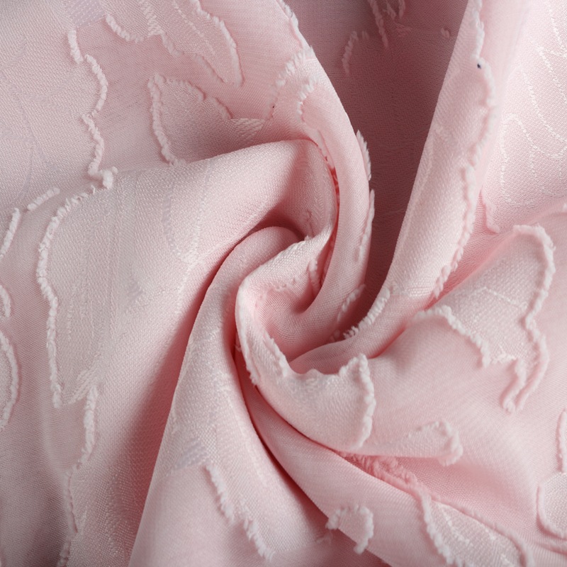 厂家现货供应 新款涤纶连衣裙雪纺剪花布料 女装及配饰面料