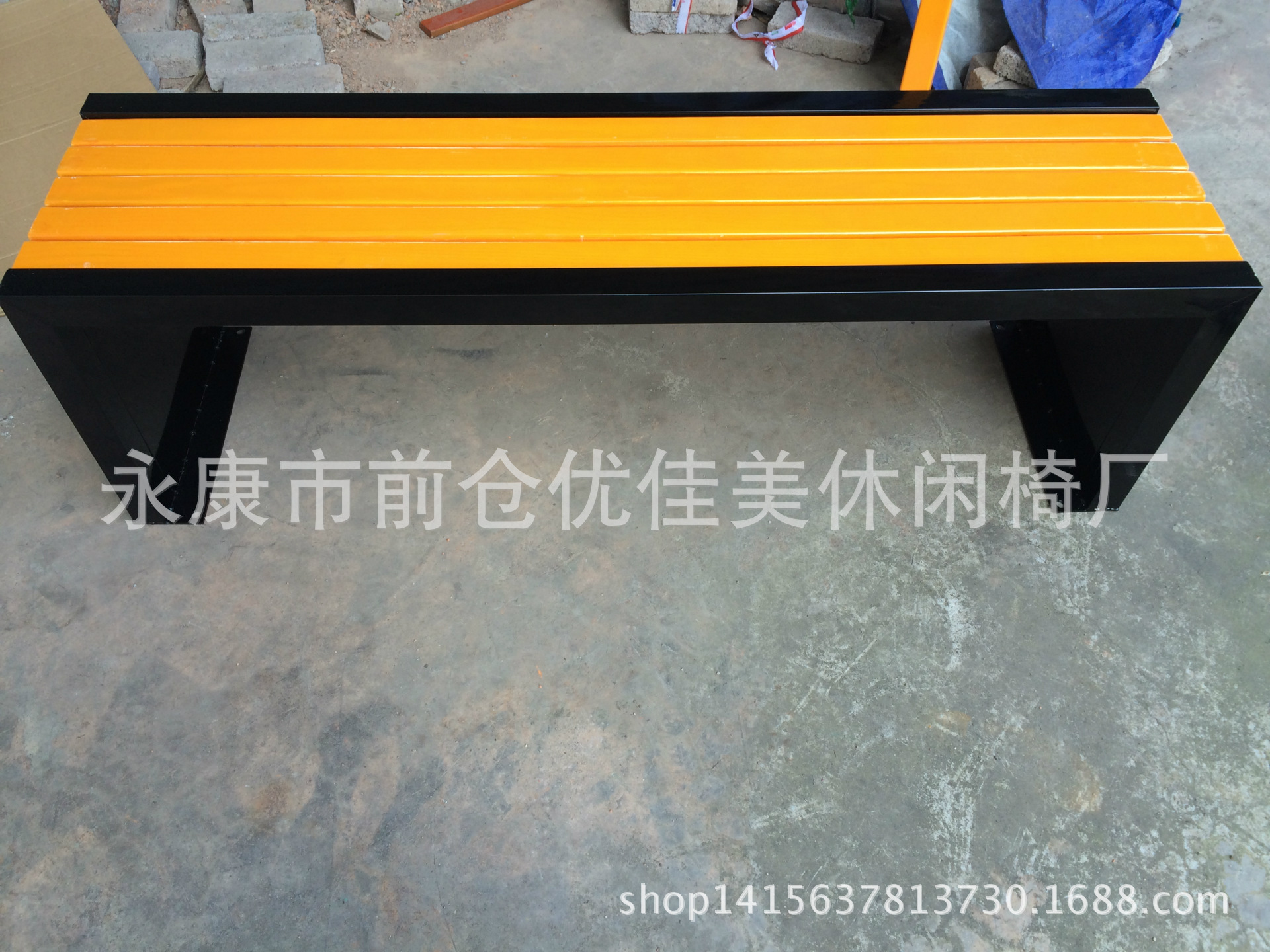 优佳美 钢板焊接户外塑木公园椅 防腐木园林休闲椅