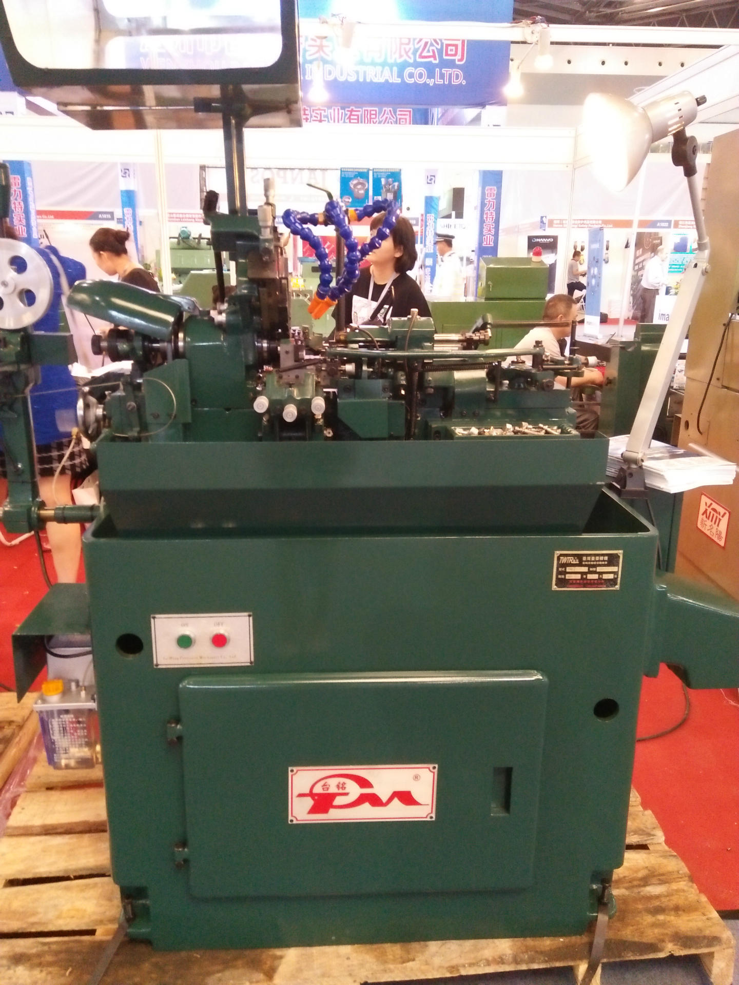 工厂供应自动车床 二次加工机 半油罩台湾车床数控车床切削