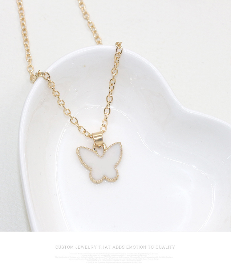 Korean Fashion Oil Drop Butterfly Pendant Necklace New Style Clavicle Chain Wholesale display picture 5