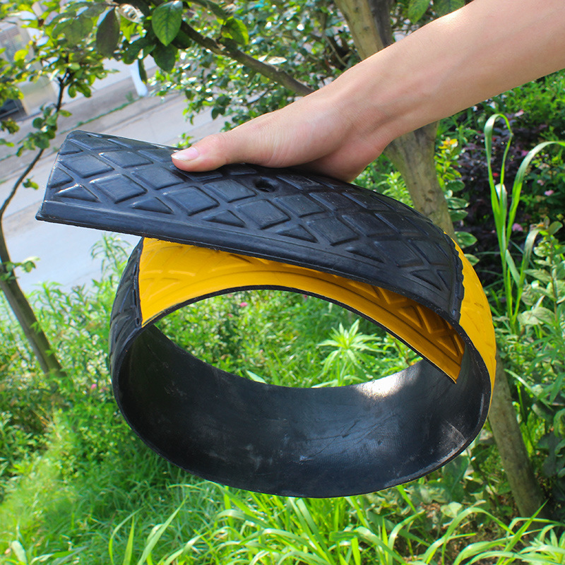 批发橡胶减速带道路汽车微型减速板缓冲带防撞条自行车减速带