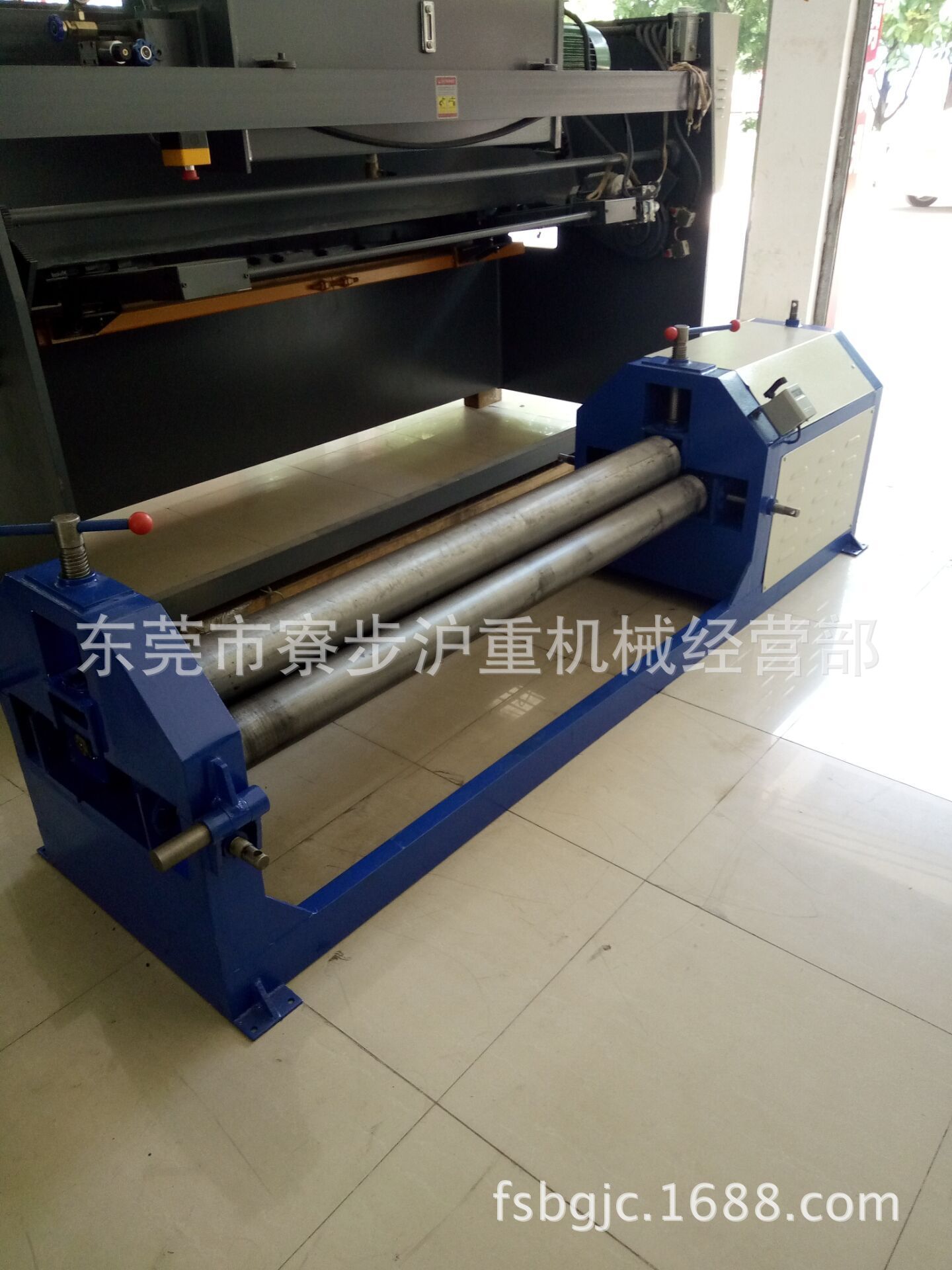   铝板滚板机  卷圆机 深圳三辊卷板机8X2000