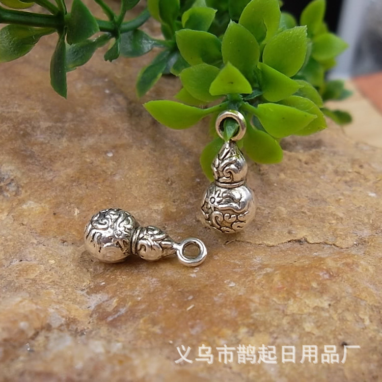 Alloy Tibetan Silver Gourd Pendant 3-051