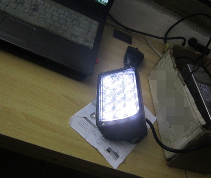 帮手描述图：45W汽车LED射灯工作灯车顶灯雾灯辅助大灯越野